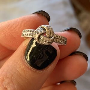 Pandora Shimmering Knot Ring